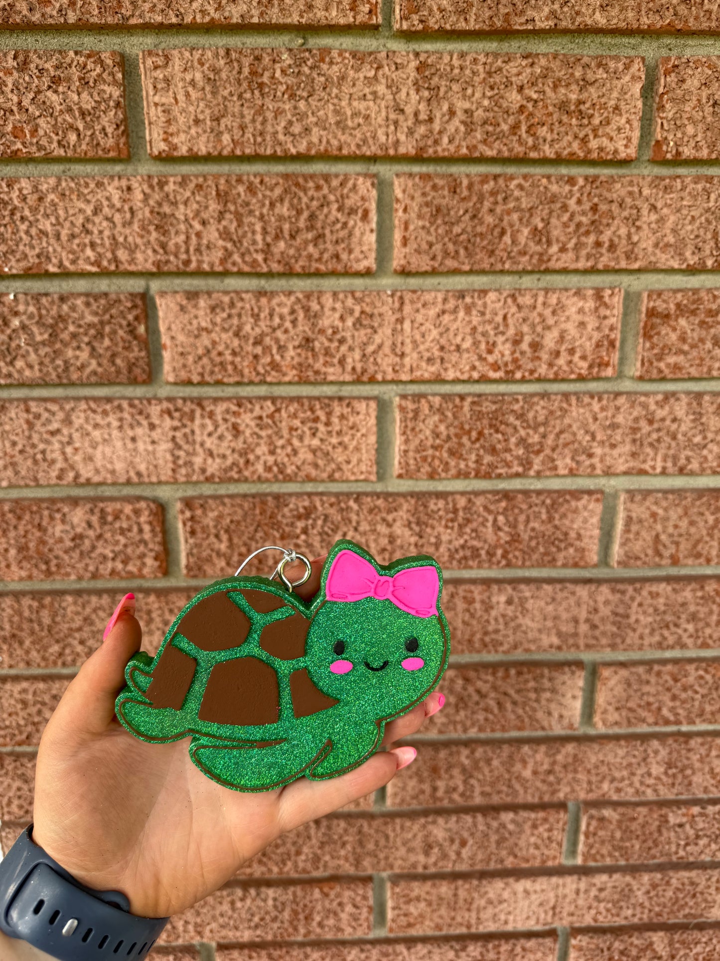 Turtle W Bow