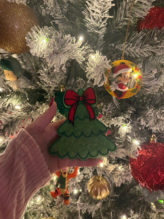 Christmas tree w bow